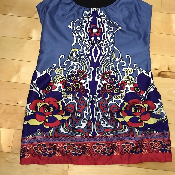 Fabulous vibrant sleeveless blouse - Picture 9 of 10